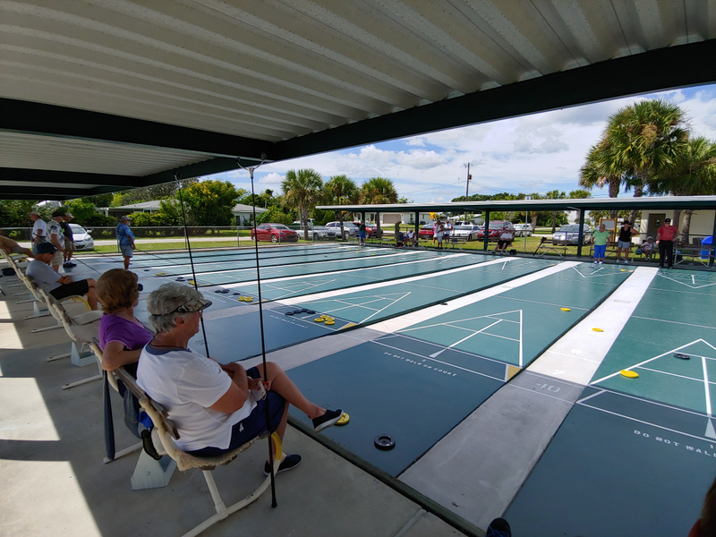 Illustration for article titled I Am The Youngest Pro Shuffleboard Player In Florida